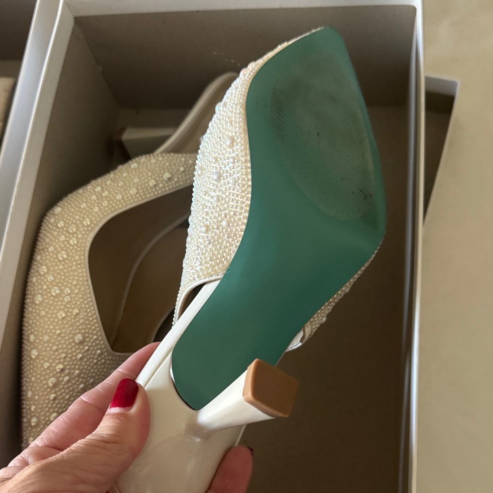 Betsey Johnson Ivory Heels - Picture 3 of 7
